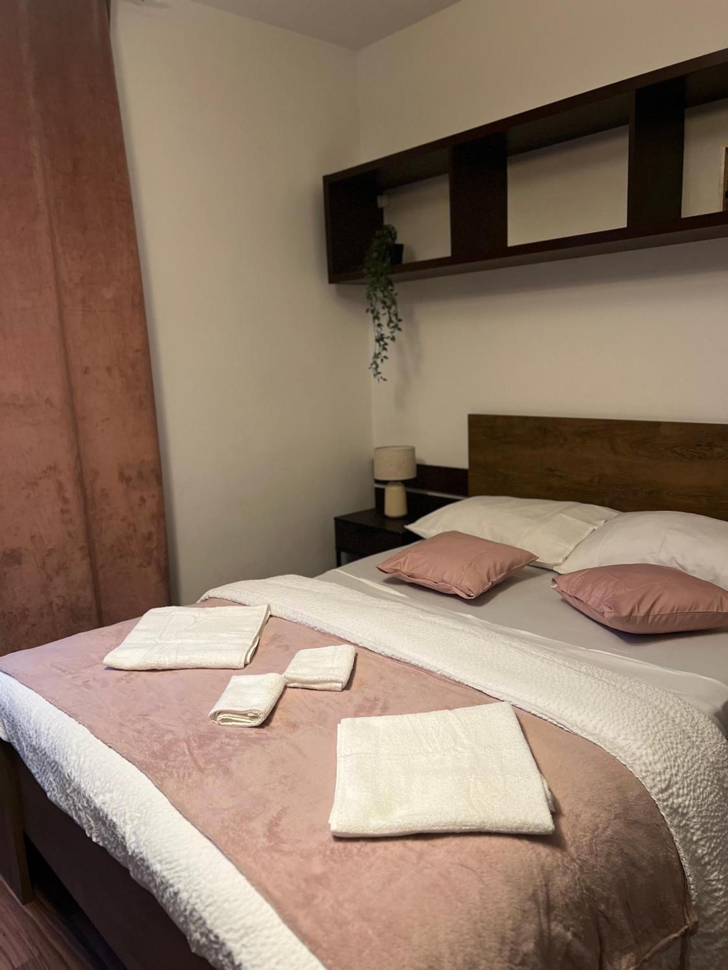 Apartment Romana-34-you